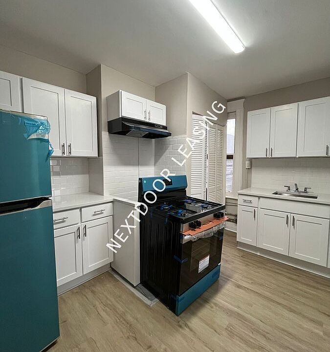 1st image of 152 Seaview Ave Floor 3