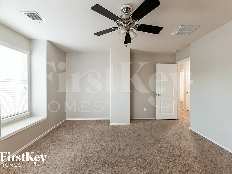 29635 Evergreen Hills Dr — Photo 9