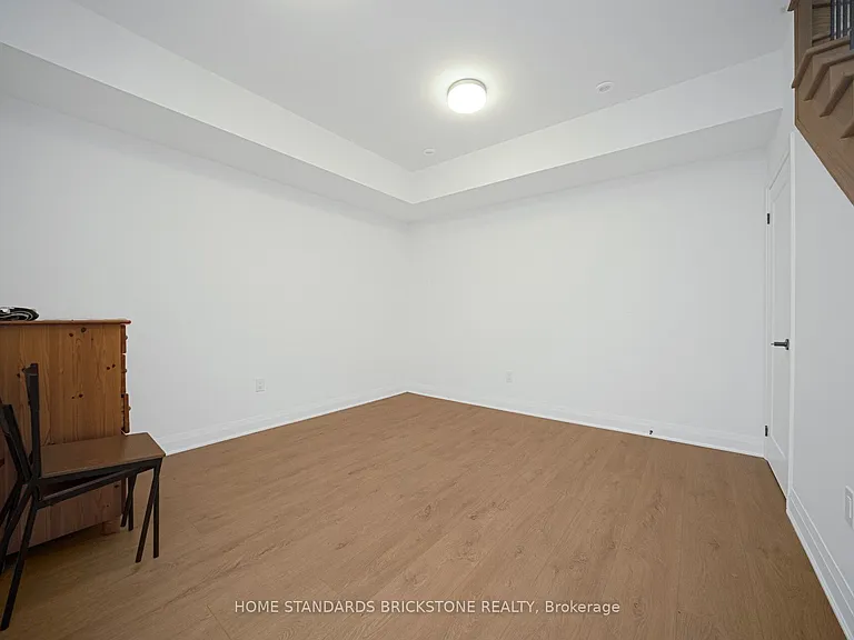 22 Chesley St — Photo 42