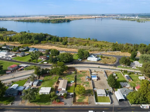 221108 E Bryson Brown Rd, Kennewick, WA 99337