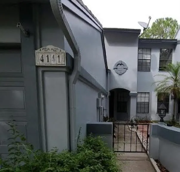 4141 Brentwood Park Cir — Photo 3