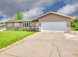 3312 Parkview Dr, Rapid City, SD 57701