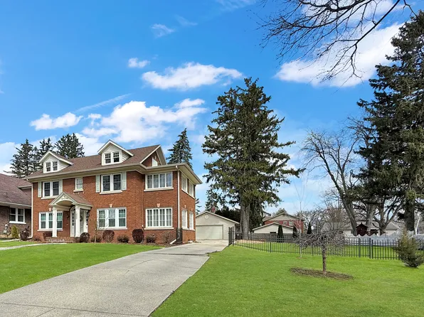 1402 W Lincoln Blvd, Freeport, IL 61032