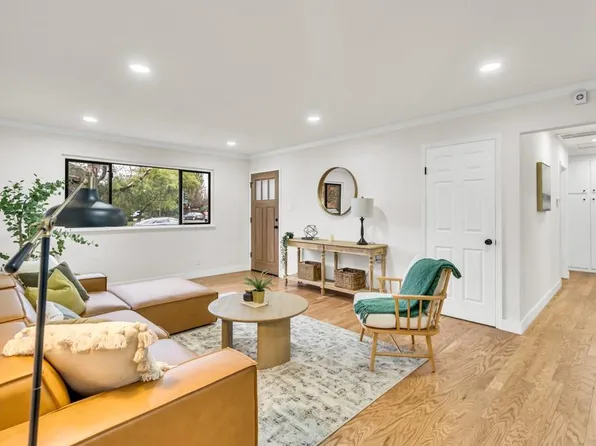 5436 J St, Sacramento, CA 95819