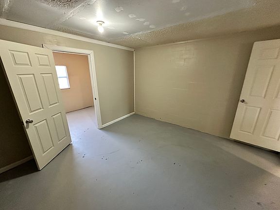 2nd image of 6213 33rd Avenue Cir W