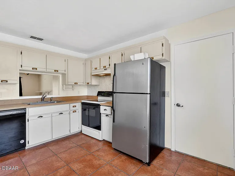 1133 Squirrel Nest Ln — Photo 10