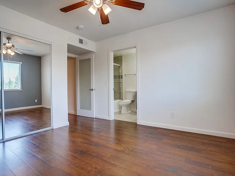 821 N. Austin Ave — Photo 38