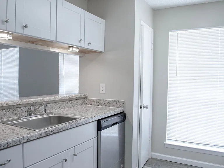 2306 Fuzz Fairway — Photo 4