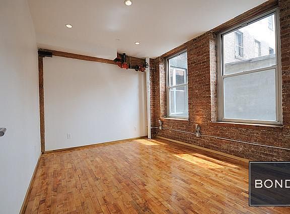 4th image of 132 Mulberry St APT 4C