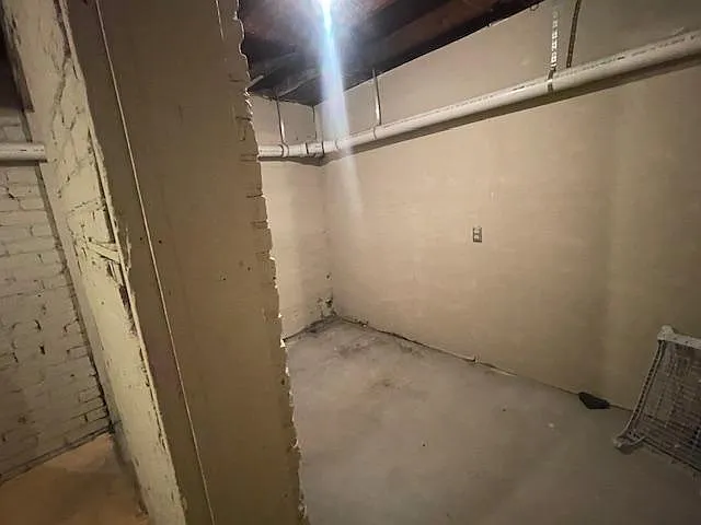 2805 N Franklin St — Photo 12