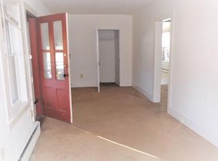 18 Center St, Collinsville, CT 06019