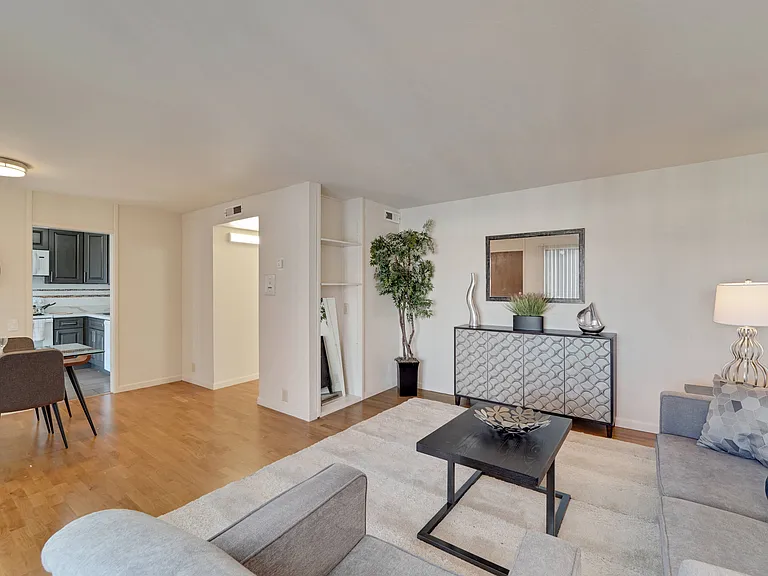 Berkeley Park Apartments — Photo 49