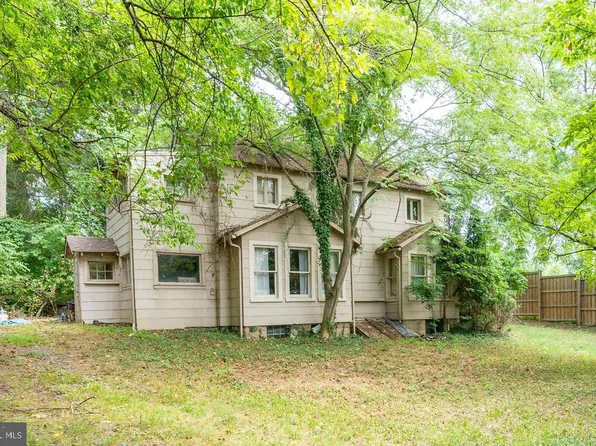 2308 Great Falls St, Falls Church, VA 22046