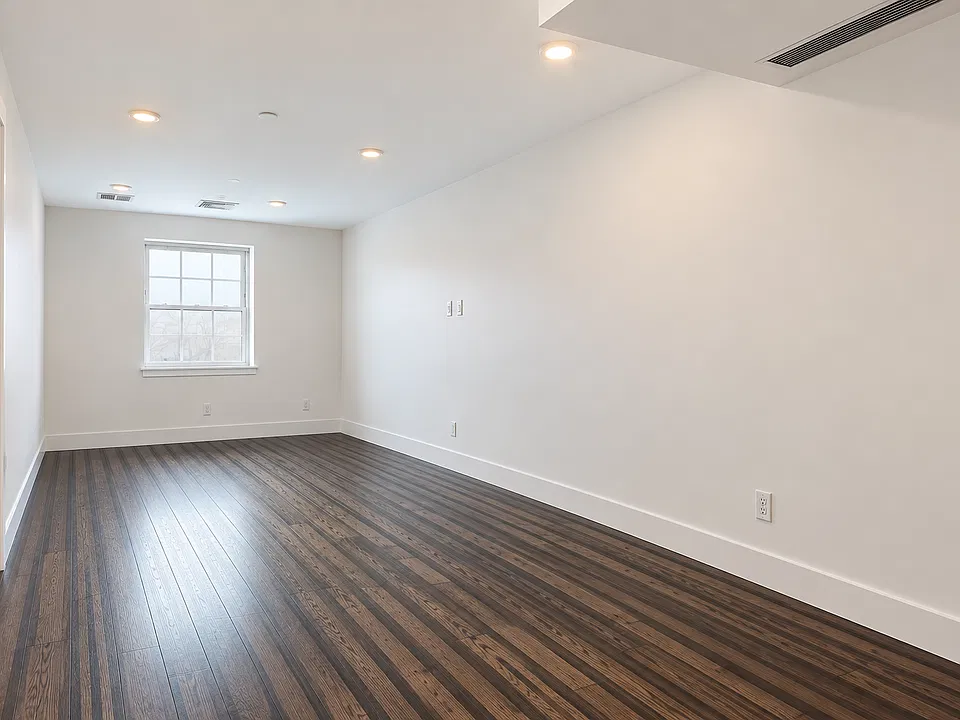 108 South St #3