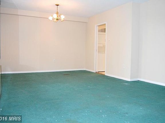 5th image of 3705 S George Mason Dr APT 103S