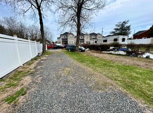 1 Milburn St, Staten Island, NY