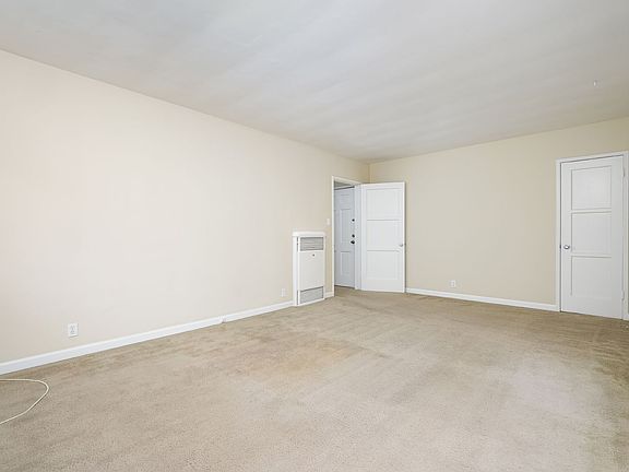 5th image of 204-206 S Chevy Chase Dr #204-1/2