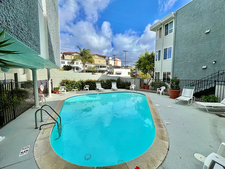 1907 Robinson Ave #3001 — Photo 18
