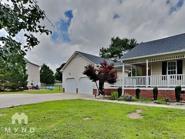 104 Carrington Dr — Photo 22