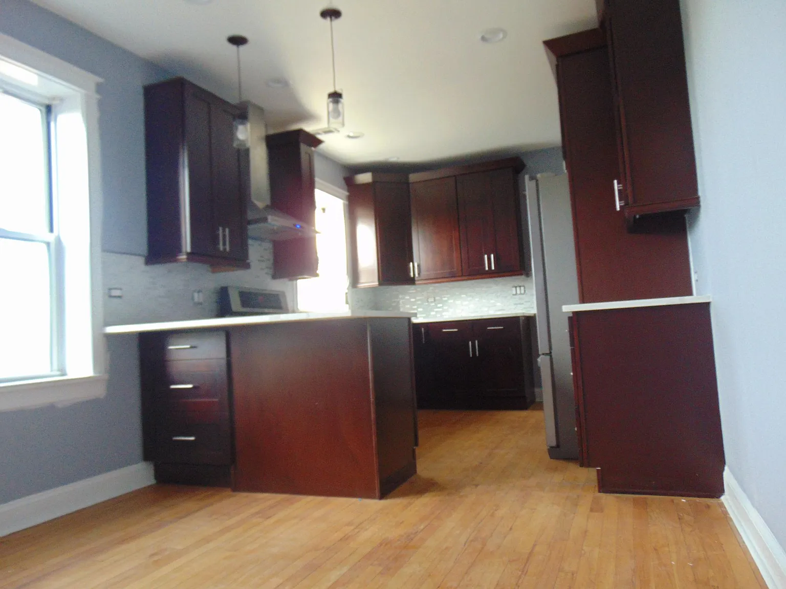 2 bed, 1300 sqft, $1,600 — Photo 2