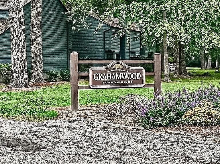 1st image of 3967 Grahamdale Cir #B