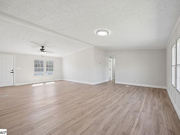 2nd image of 706 Sapphire Ct