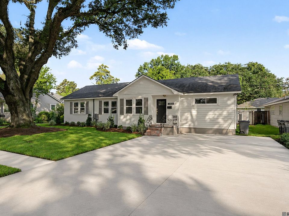 1st image of 2434 Honeysuckle Ave