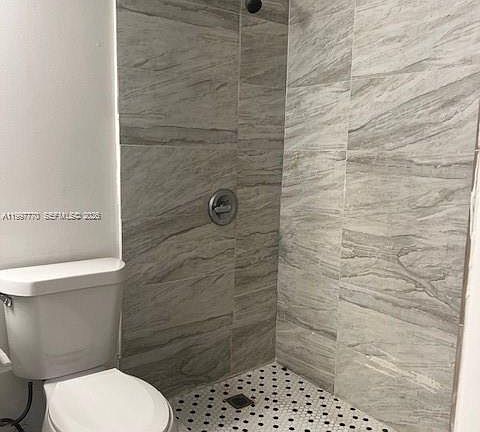 2nd image of 8801 Wiles Rd APT 305