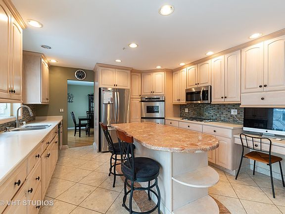 4th image of 430 W Whitehall Dr