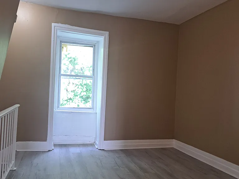 134 N Hall St — Photo 13