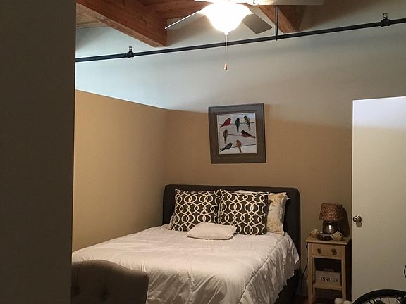 3rd image of 1060 Worlds Fair Park Dr Unit 404