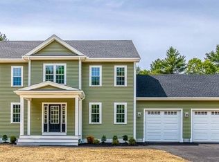 90 Howland Rd, Lakeville, MA 02347