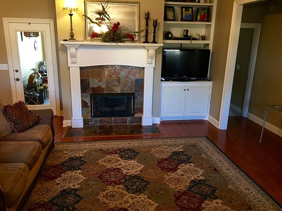 2nd image of 128 Navajo Circle
