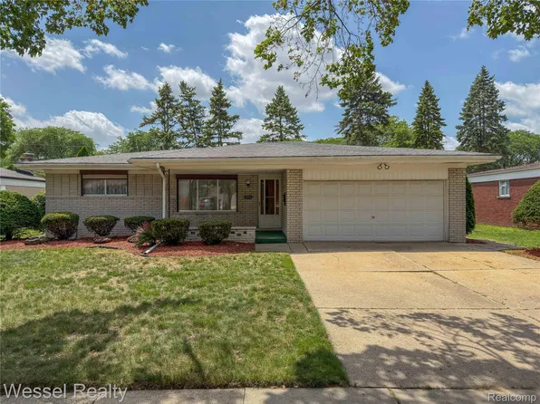 3446 Girard Dr, Warren, MI 48092