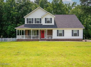 205 Lee Rogers Rd, Hubert, NC 28539