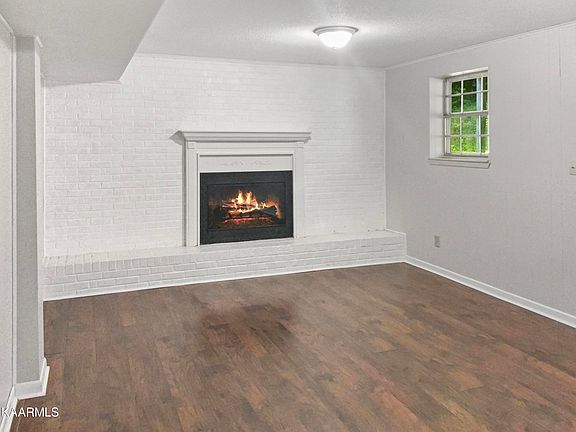 3rd image of 11701 Foxford Dr