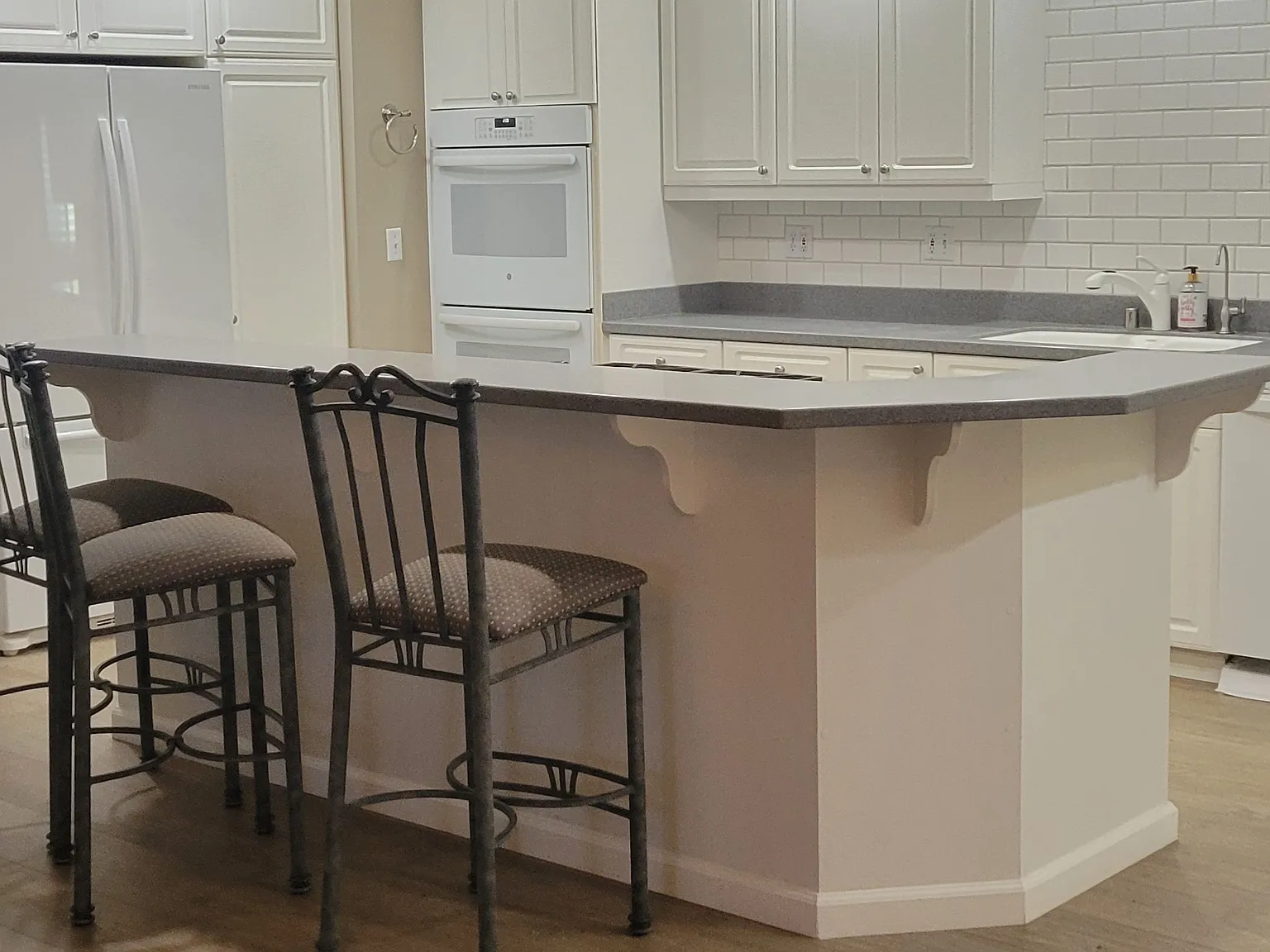 3 bed, 1980 sqft, $2,800 — Photo 4