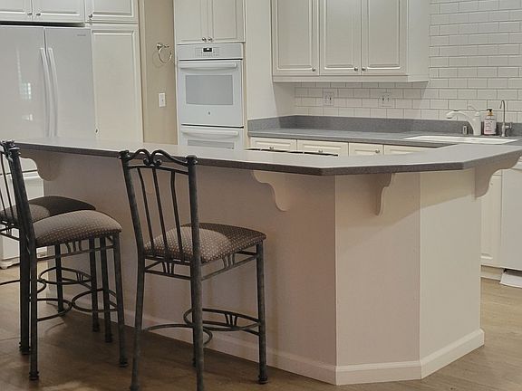 4th image of 60 Sierra Ave