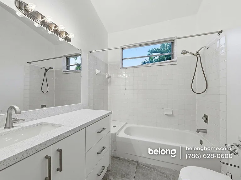 7130 SW 112th Ct — Photo 4
