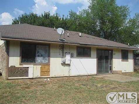 4th image of 402 Betsy Ross Dr