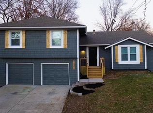 1024 E Lakeview Ave, Olathe, KS 66061