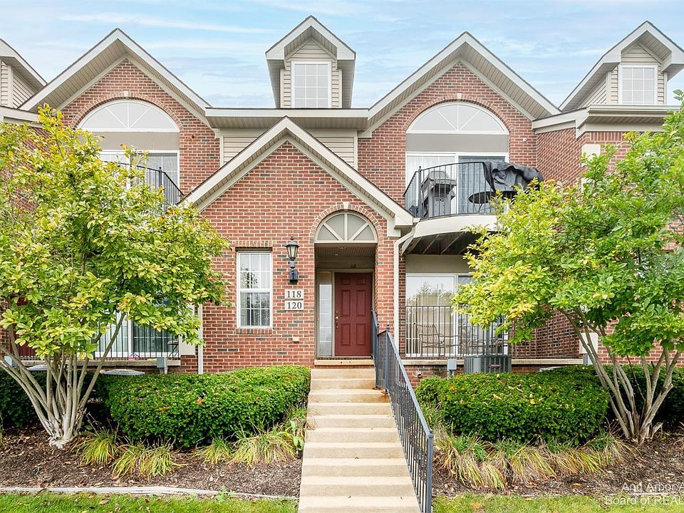 1st image of 118 W Oakbrook Dr