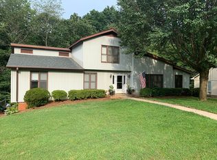 1377 Turkey Hill Rd, Winston Salem, NC 27106