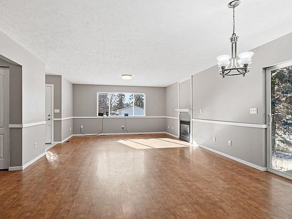 4th image of 719 E B St