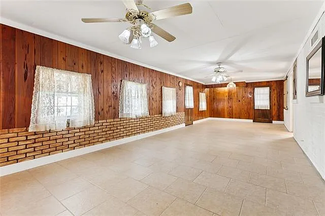129 Stewart Ave — Photo 8