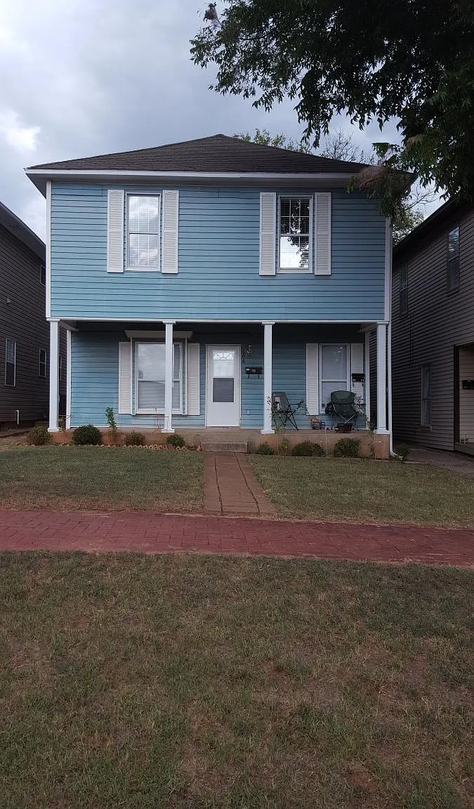 2 bed, 800 sqft, $950 — Photo 2