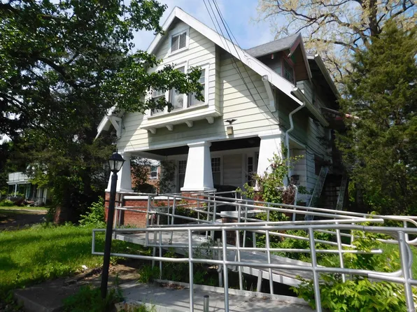 828 W Kilgore Ave, Muncie, IN 47305