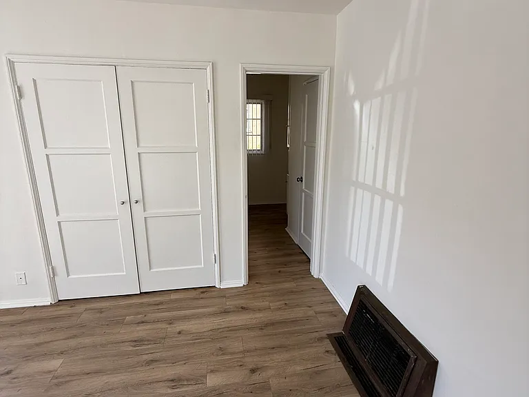 302 N Louise St #19 — Photo 5
