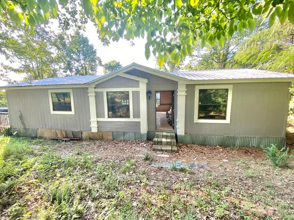284 Crest Dr, Rocky Face, GA 30740