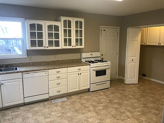 5th image of 3207 W Alice Ave